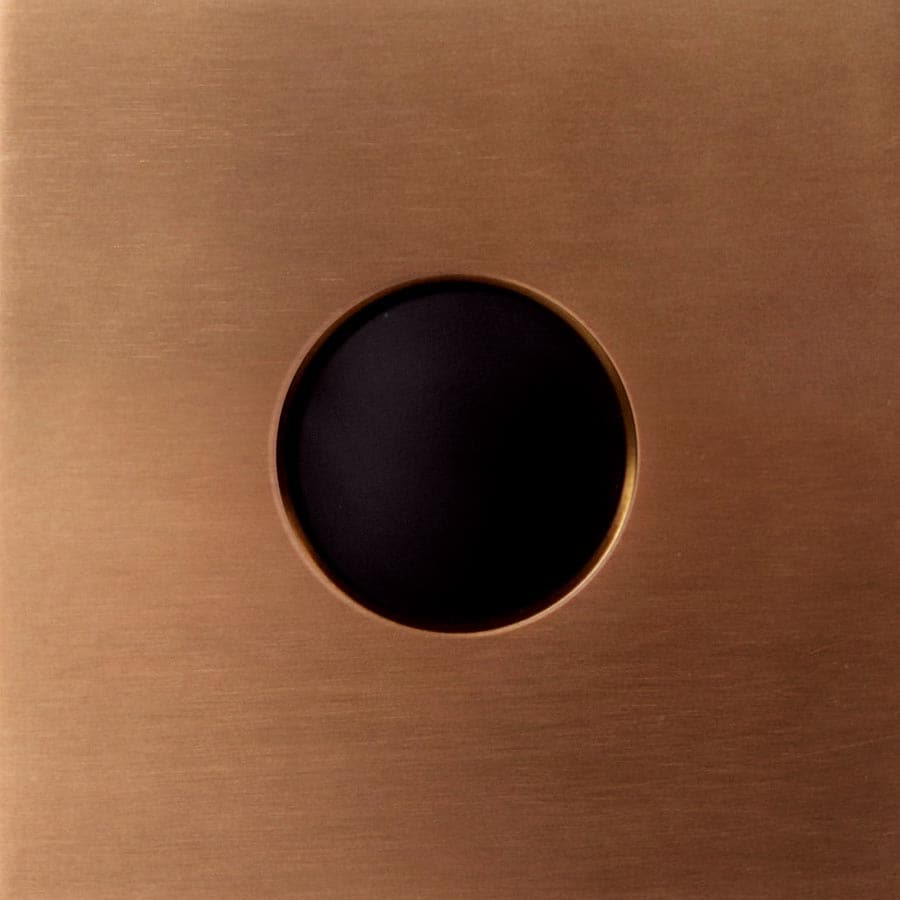Basalte Auro in Bronze, Motion Sensor